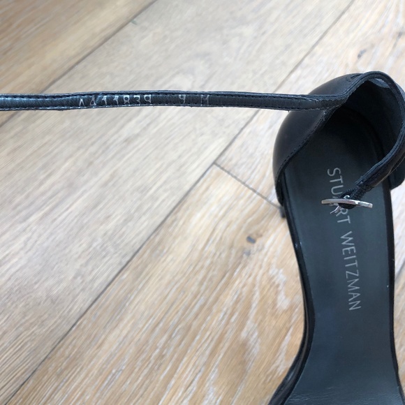 Stuart Weitzman black leather sandals in great condition - Picture 9 of 9